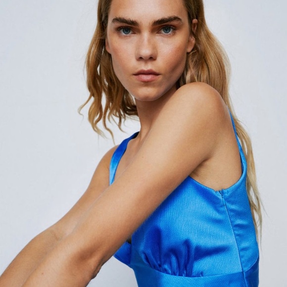 Dress - Picture 3 of 3